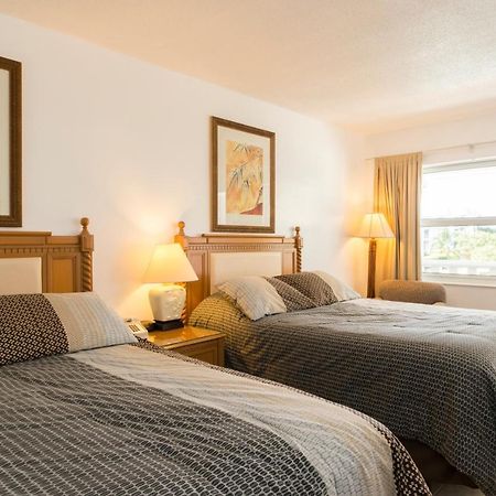 Carriage House Resort Диърфийлд Бийч Екстериор снимка